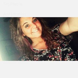Meet your Posher, Kayla